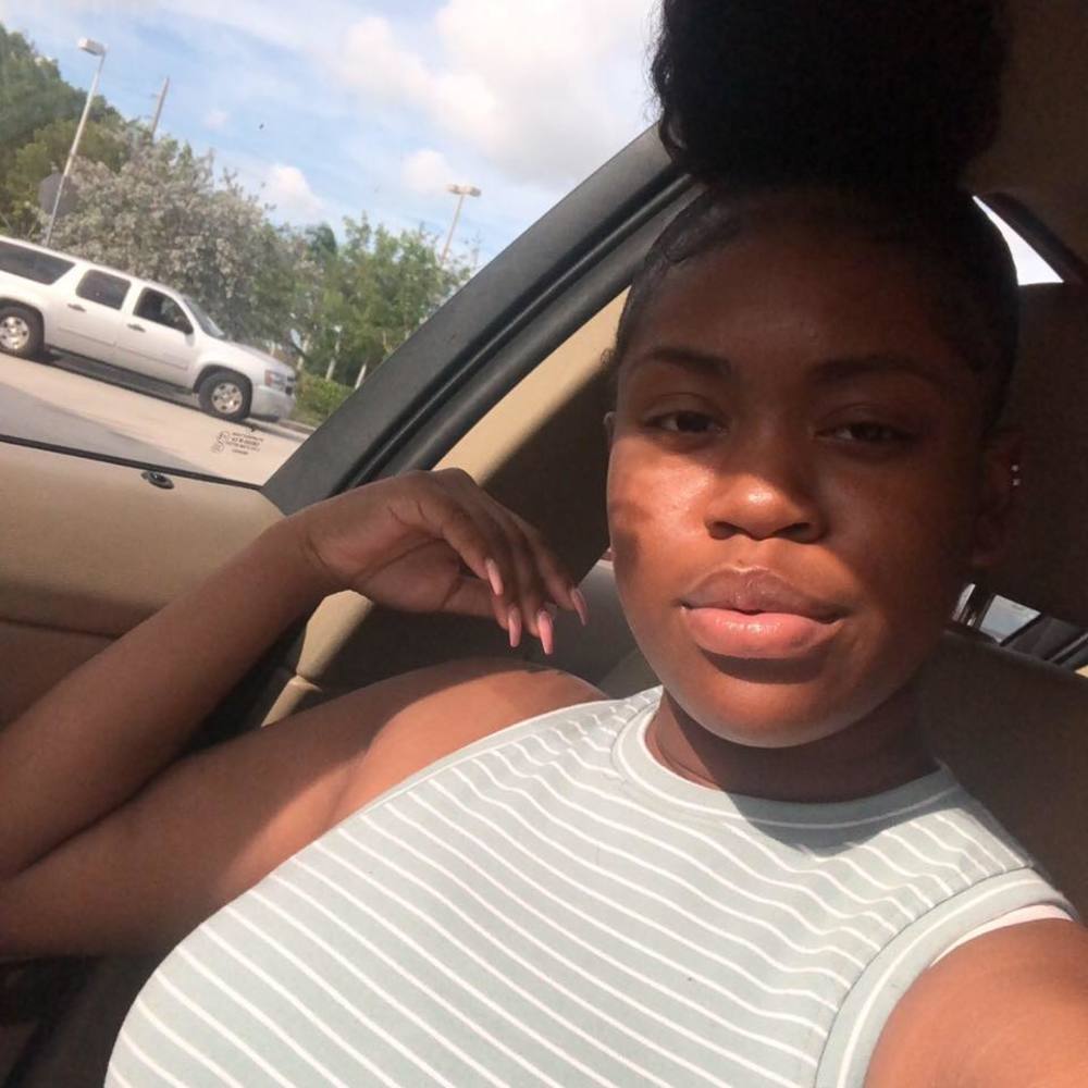 Meet your Posher, Ashley